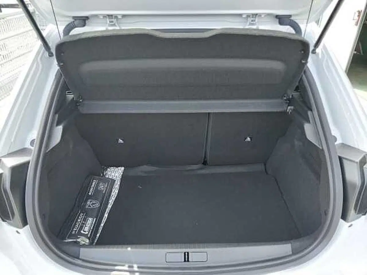 Peugeot 208 nuova a Treviso (13)
