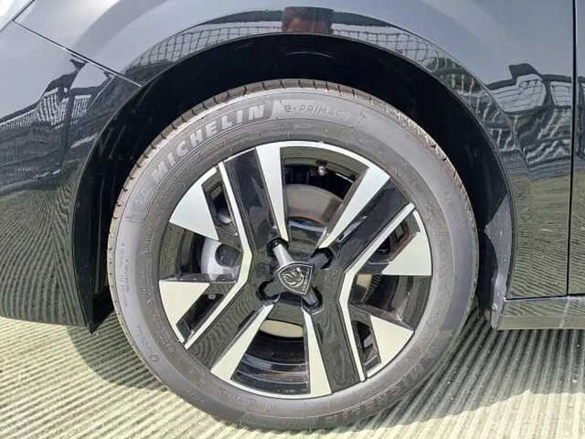 Peugeot 208 nuova a Treviso (7)