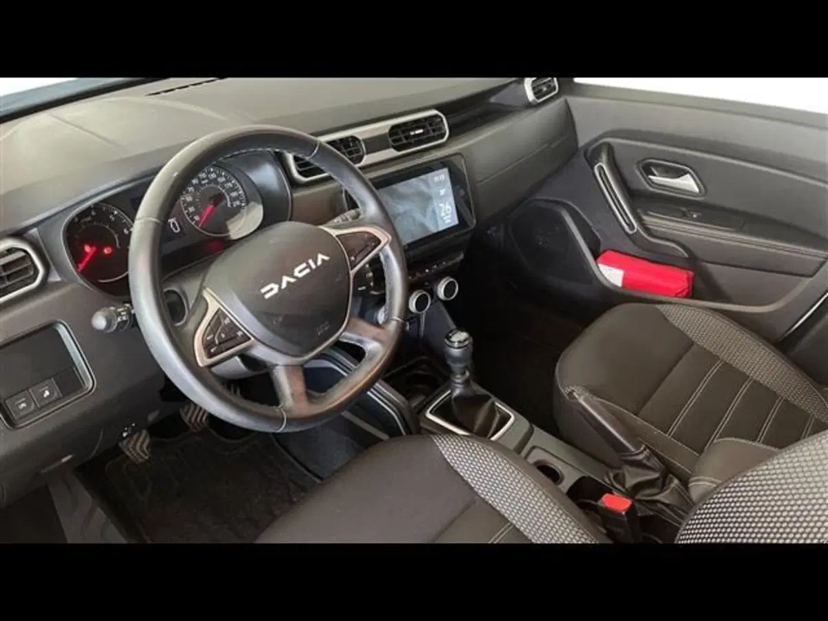 Dacia Duster usata a Firenze (12)