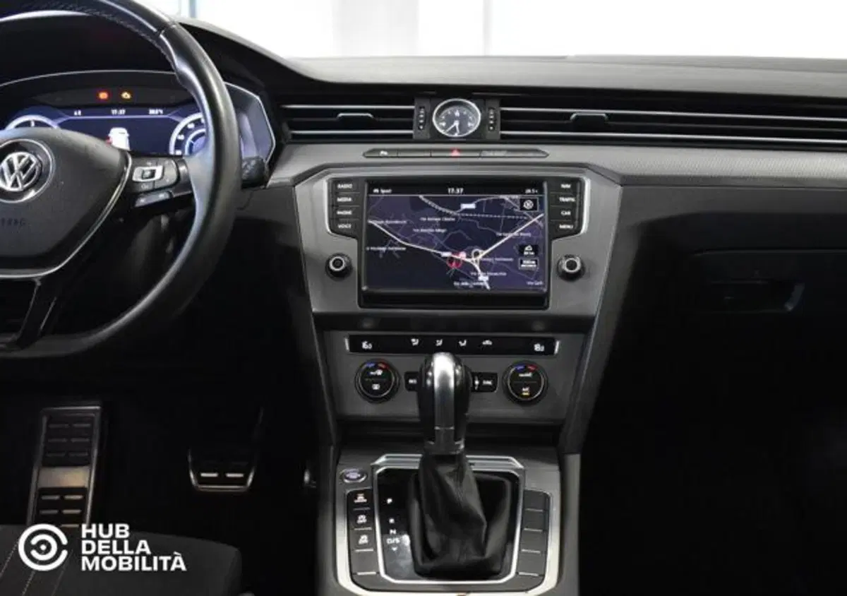 Volkswagen Passat Variant usata a Perugia (11)