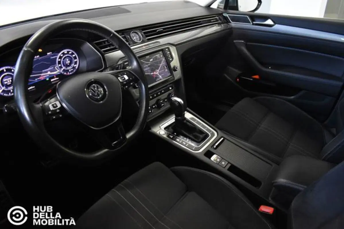 Volkswagen Passat Variant usata a Perugia (14)
