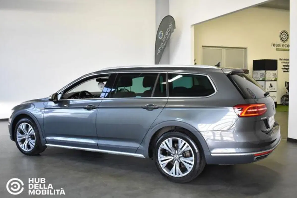 Volkswagen Passat Variant usata a Perugia (4)