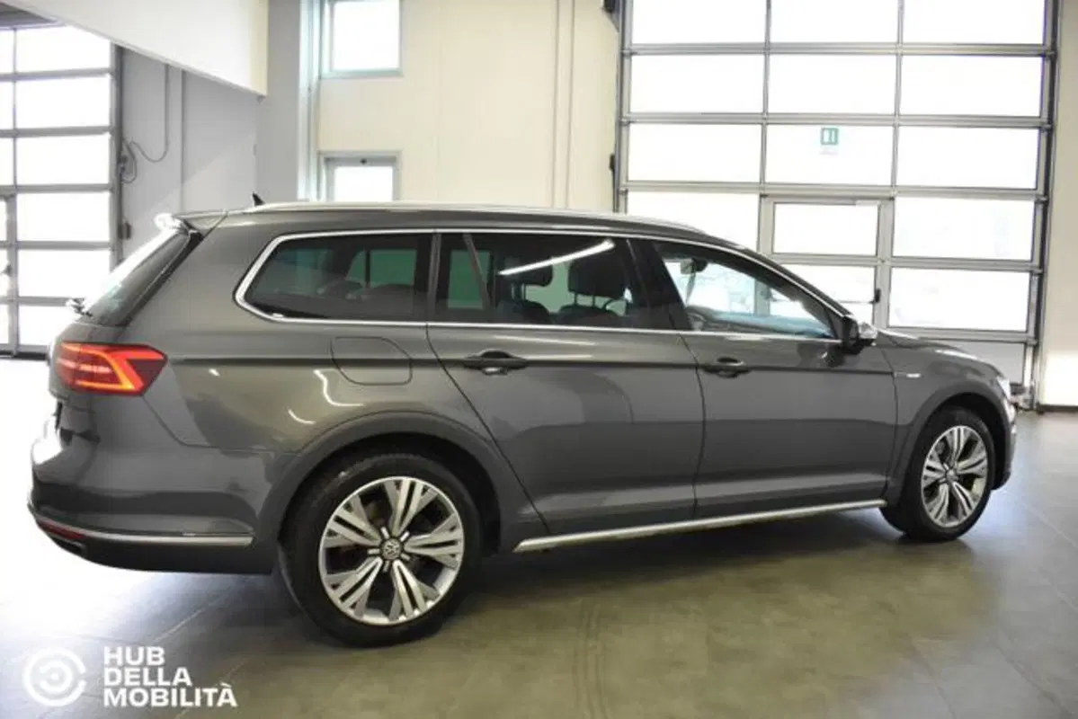 Volkswagen Passat Variant usata a Perugia (6)