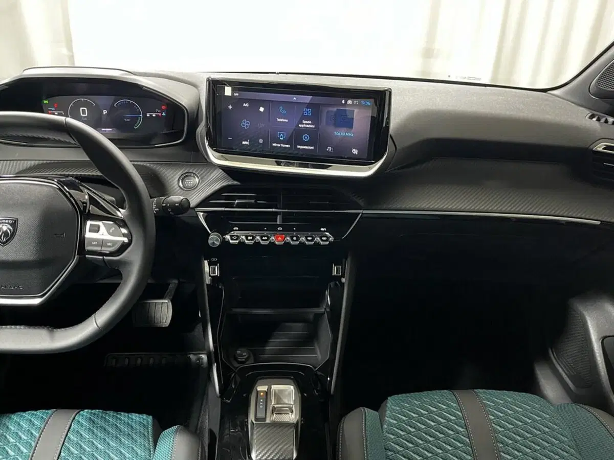 Peugeot 208 nuova a Sondrio (14)