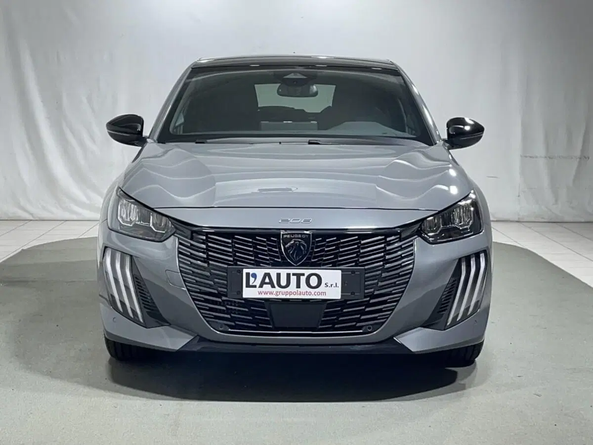 Peugeot 208 nuova a Sondrio (8)