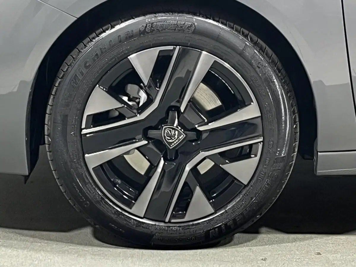 Peugeot 208 nuova a Sondrio (9)