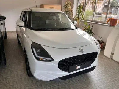 Suzuki Swift 1.2h Top 2wd 81cv nuova a Montecrestese