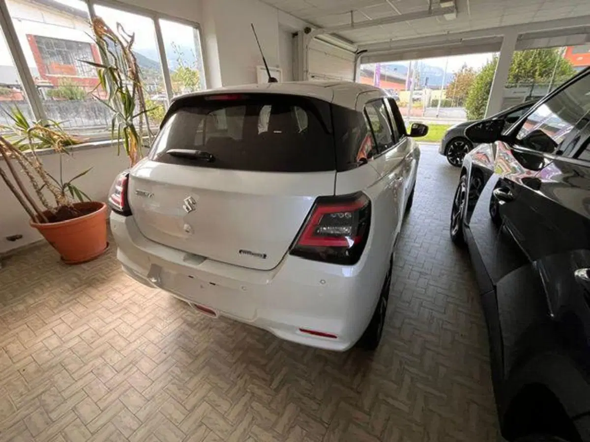 Suzuki Swift nuova a Verbano Cusio Ossola (6)