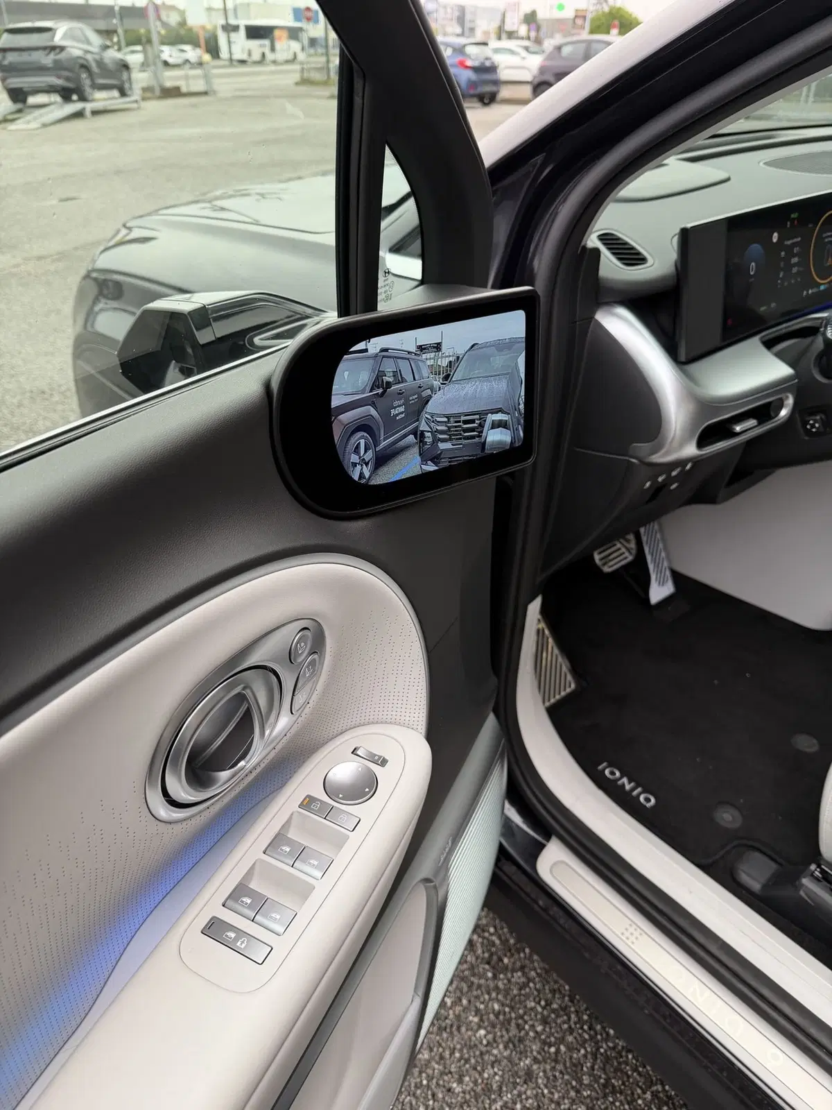 Hyundai Ioniq 9 nuova a Vercelli (12)