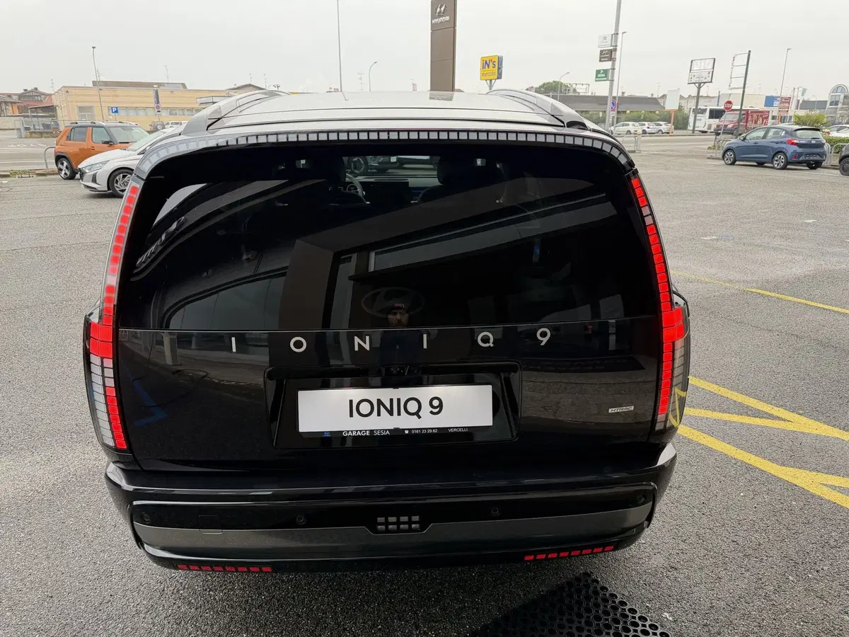 Hyundai Ioniq 9 nuova a Vercelli (5)