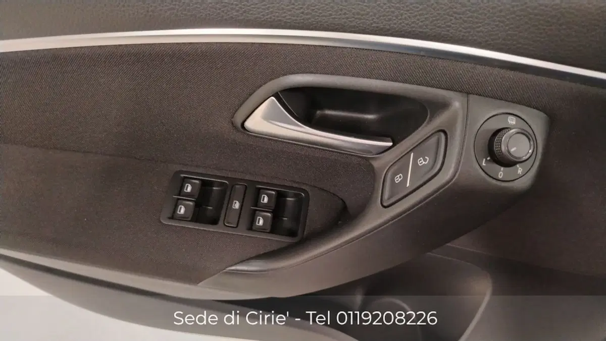 Volkswagen Polo usata a Torino (12)