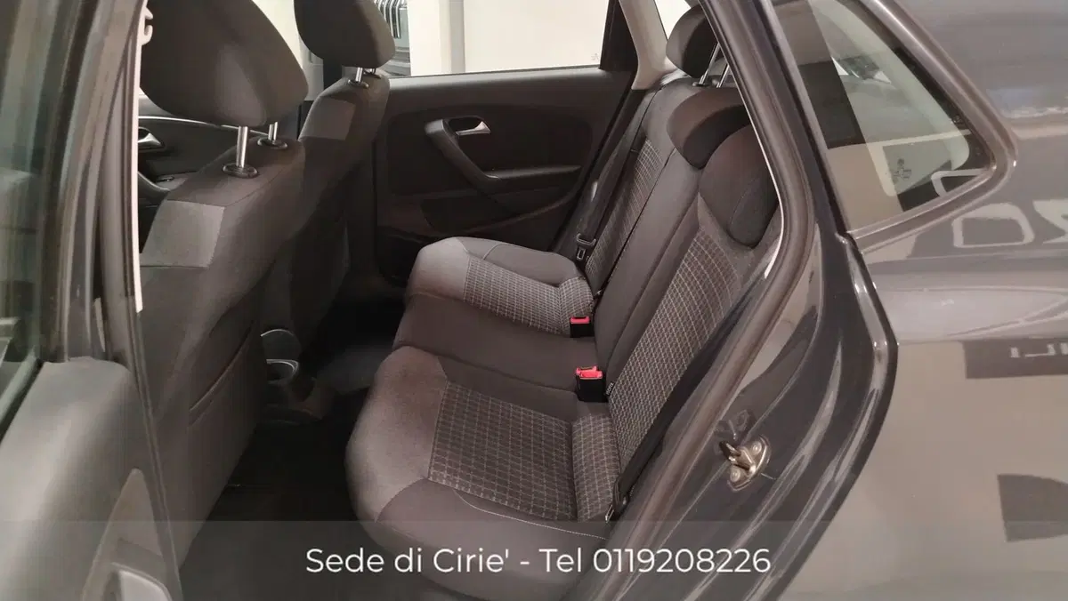 Volkswagen Polo usata a Torino (13)