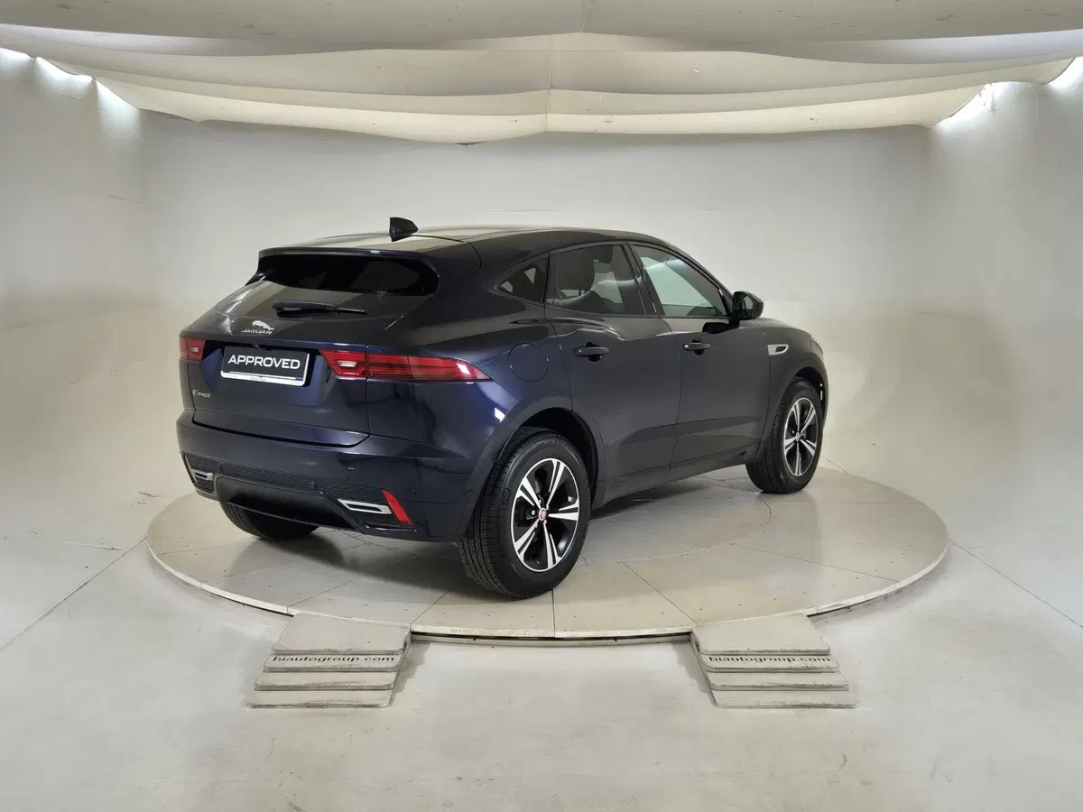 Jaguar E-Pace usata a Torino (2)