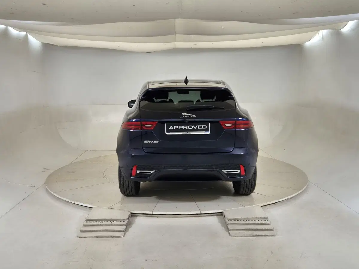 Jaguar E-Pace usata a Torino (7)