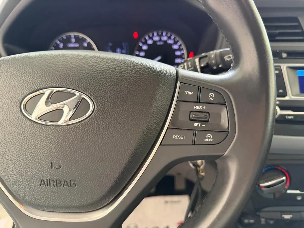 Hyundai i20 usata a Napoli (13)