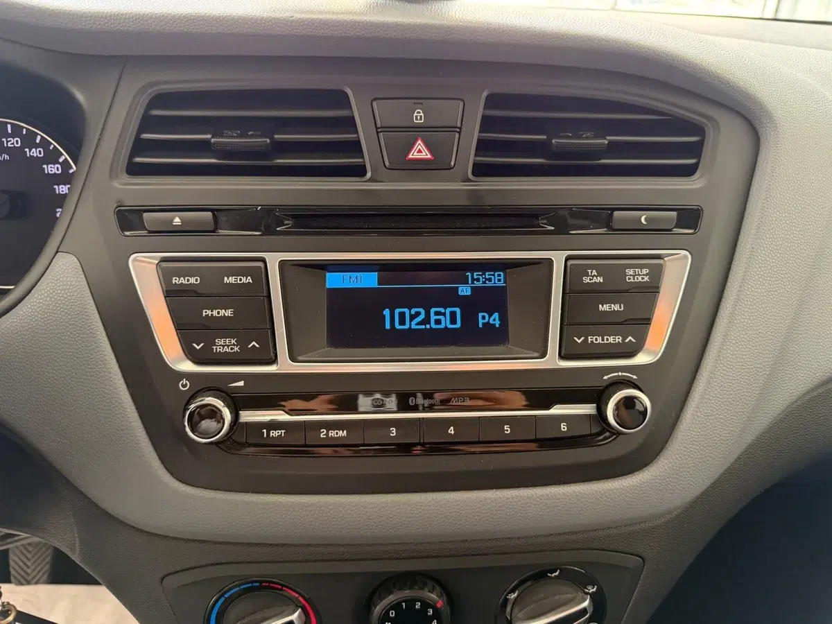 Hyundai i20 usata a Napoli (15)