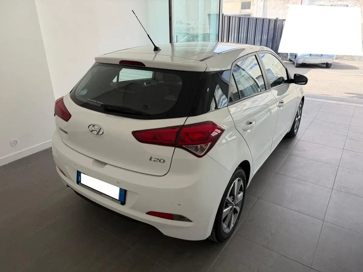 Hyundai i20 usata a Napoli (5)