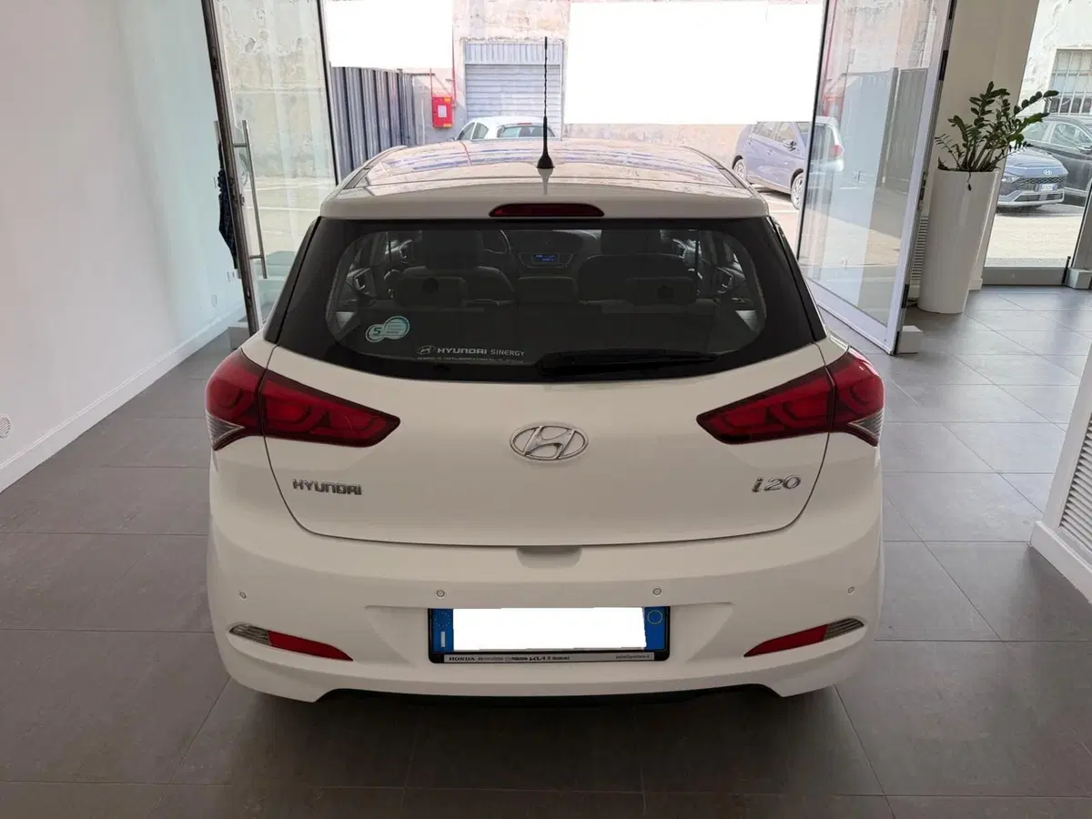 Hyundai i20 usata a Napoli (6)