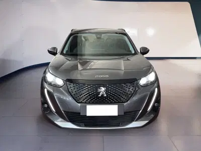 Peugeot 2008 PureTech 130 S&amp;S Allure Navi Pack del 2020 usata a Torino