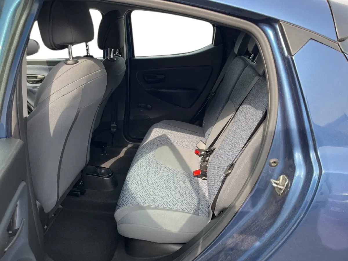 Lancia Ypsilon usata a Torino (7)