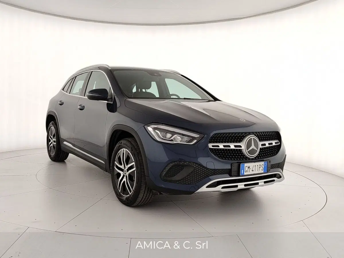 Mercedes-Benz GLA SUV usata a Caserta
