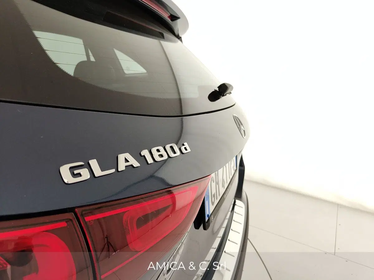 Mercedes-Benz GLA SUV usata a Caserta (10)