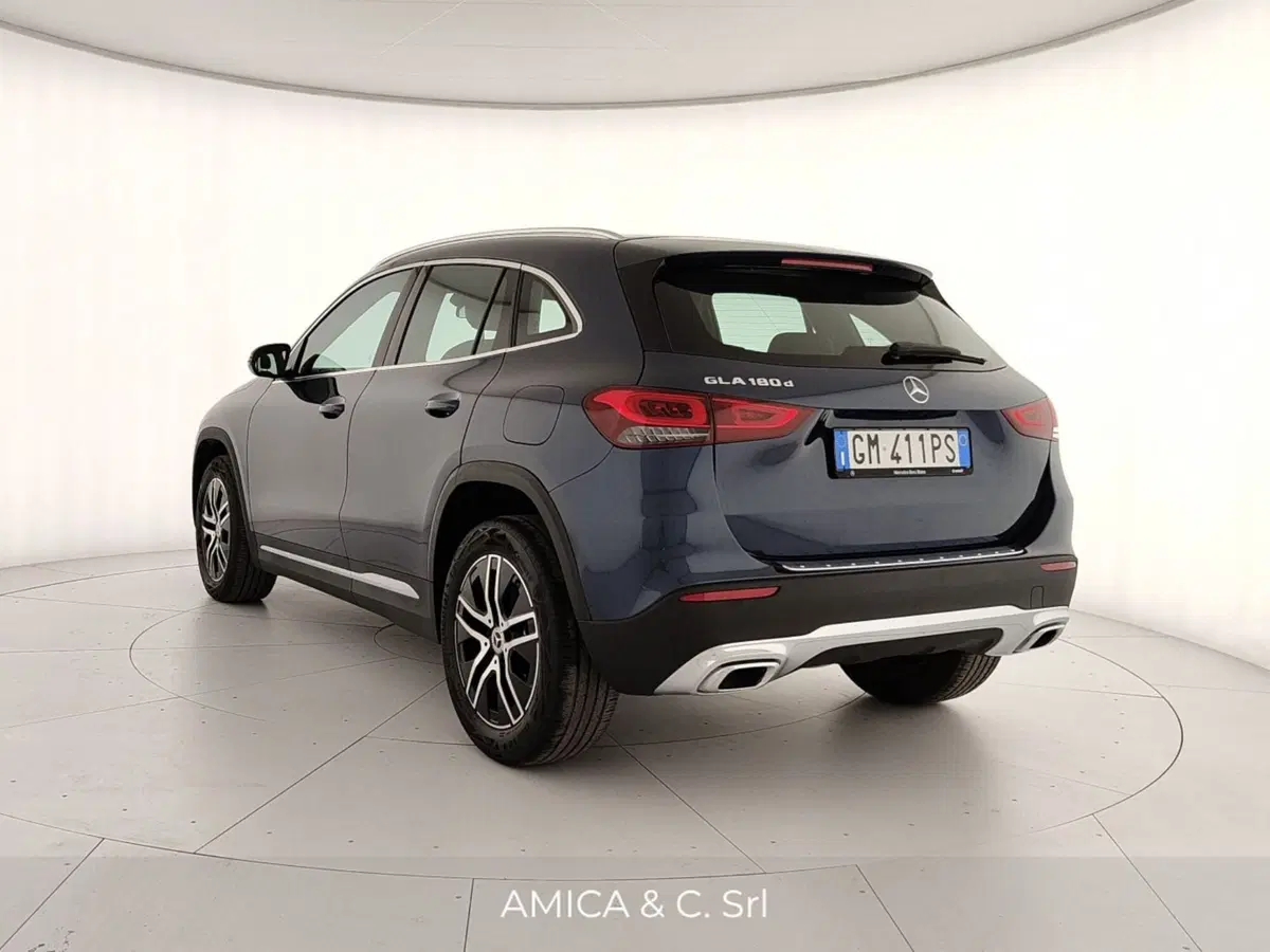 Mercedes-Benz GLA SUV usata a Caserta (4)