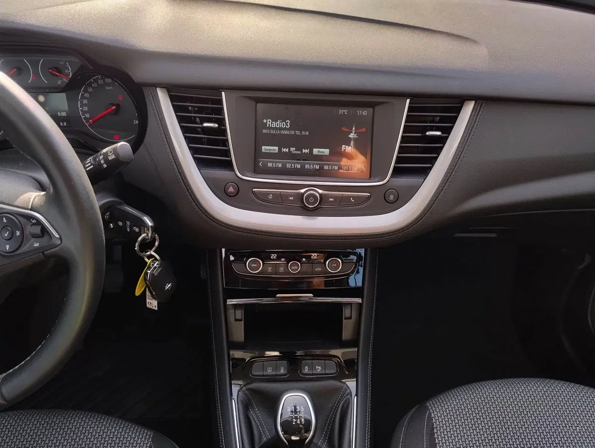 Opel Grandland X usata a Belluno (12)