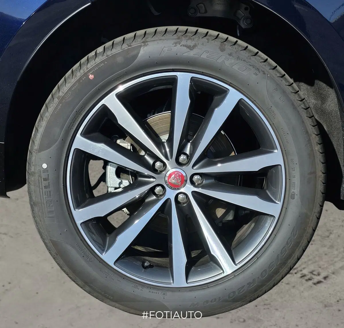 Jaguar F-Pace usata a Catania (10)
