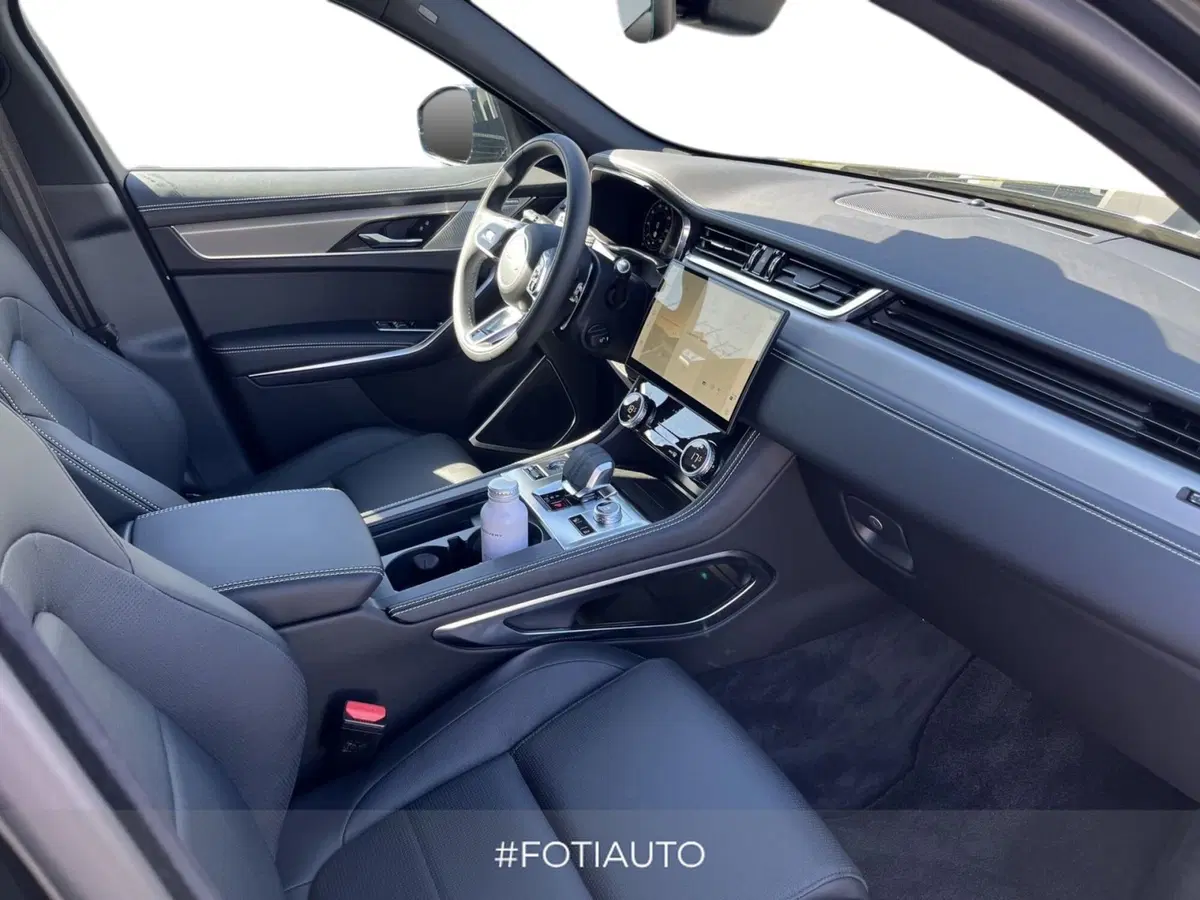 Jaguar F-Pace usata a Catania (4)