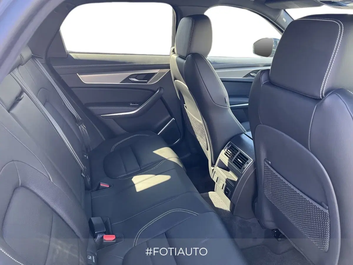 Jaguar F-Pace usata a Catania (6)