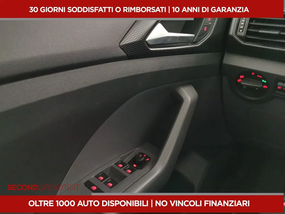 Volkswagen T-Cross usata a Chieti (18)