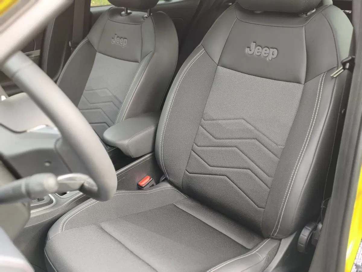 Jeep Avenger usata a La Spezia (17)