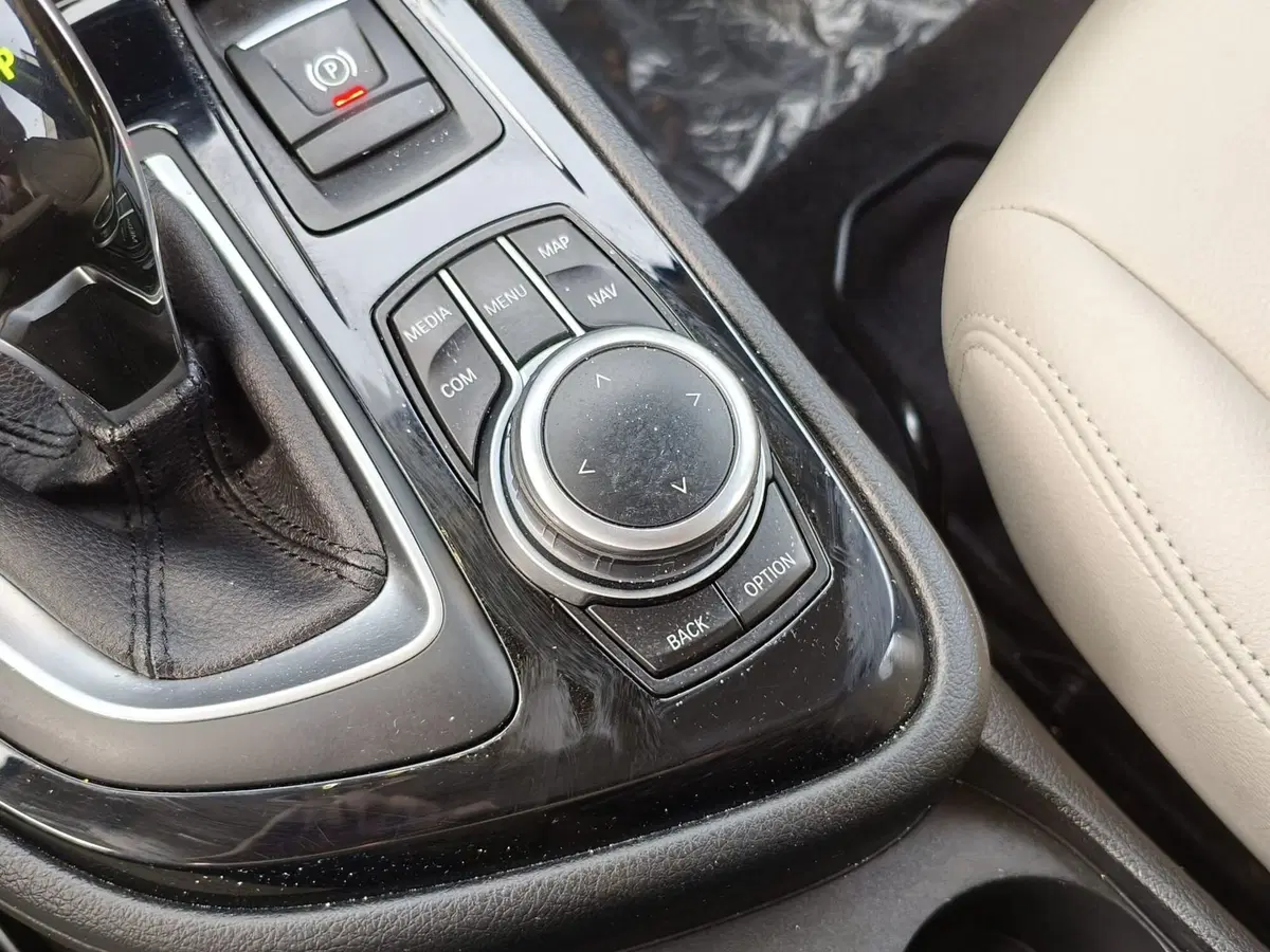 BMW Serie 2 Active Tourer usata a La Spezia (16)