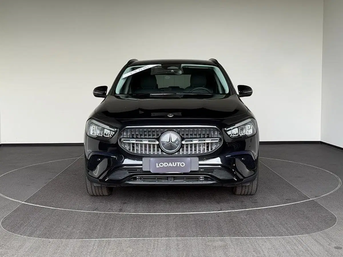 Mercedes-Benz GLA SUV nuova a Bergamo (3)