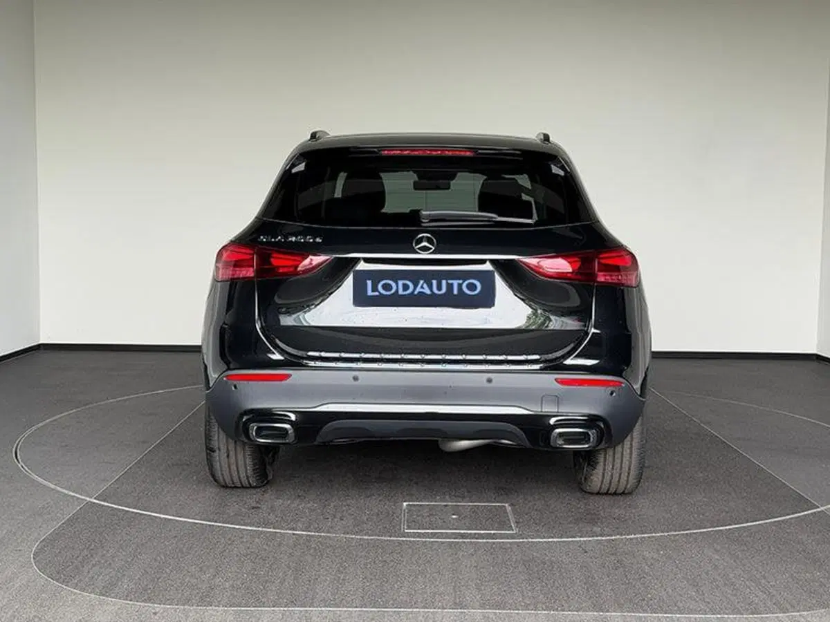 Mercedes-Benz GLA SUV nuova a Bergamo (6)