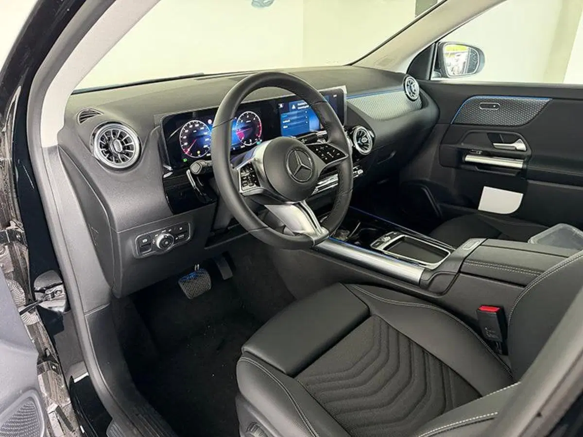Mercedes-Benz GLA SUV nuova a Bergamo (8)