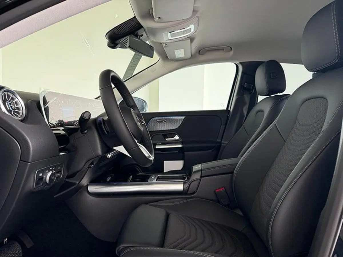 Mercedes-Benz GLA SUV nuova a Bergamo (9)