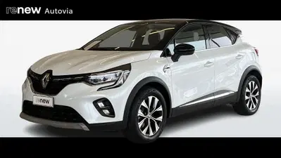 Renault Captur Plug-in Hybrid E-Tech 160 CV Techno del 2023 usata a Belpasso