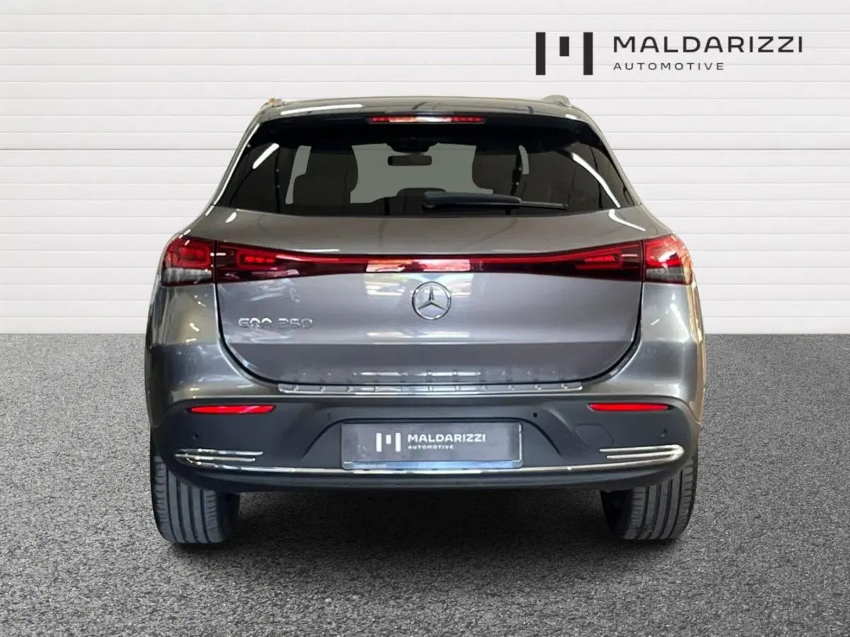Mercedes-Benz EQA usata a Bari (3)