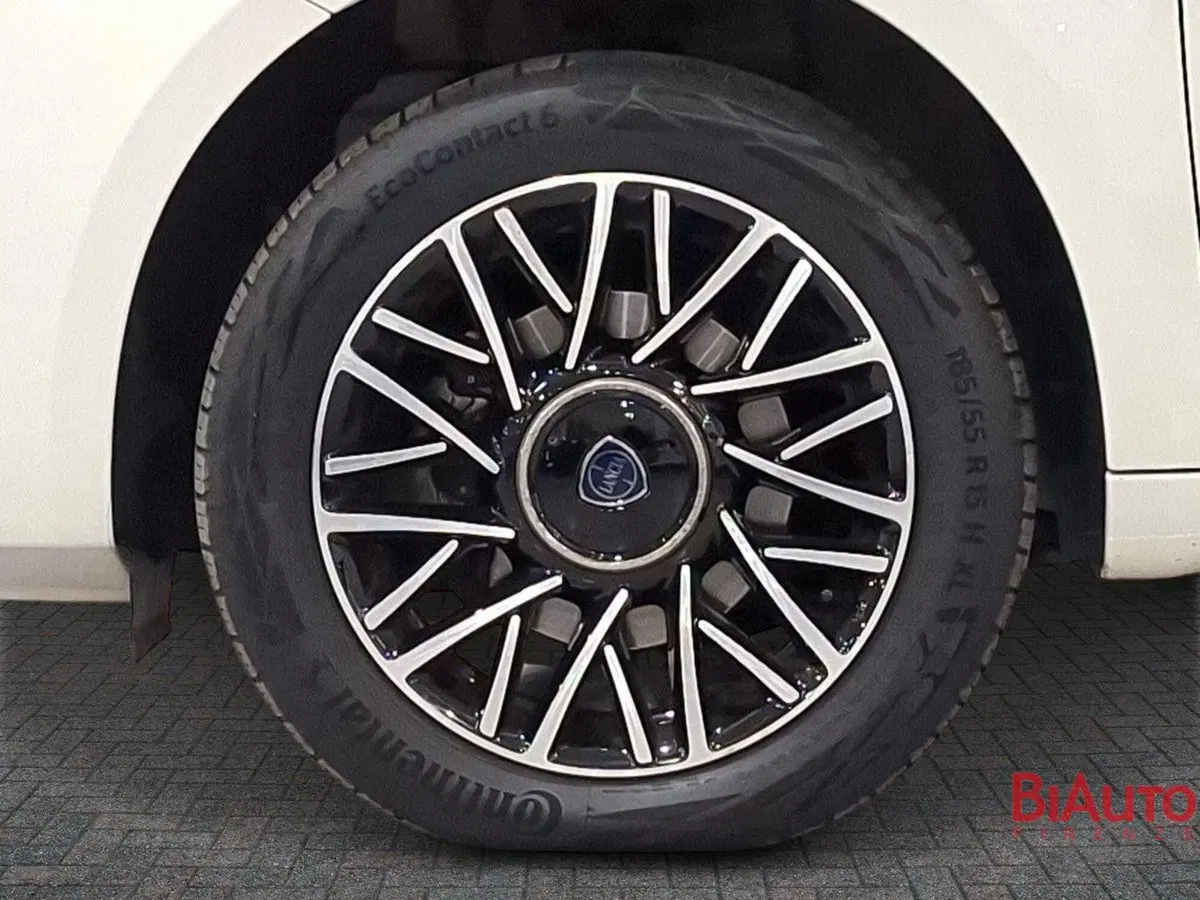 Lancia Ypsilon usata a Firenze (13)