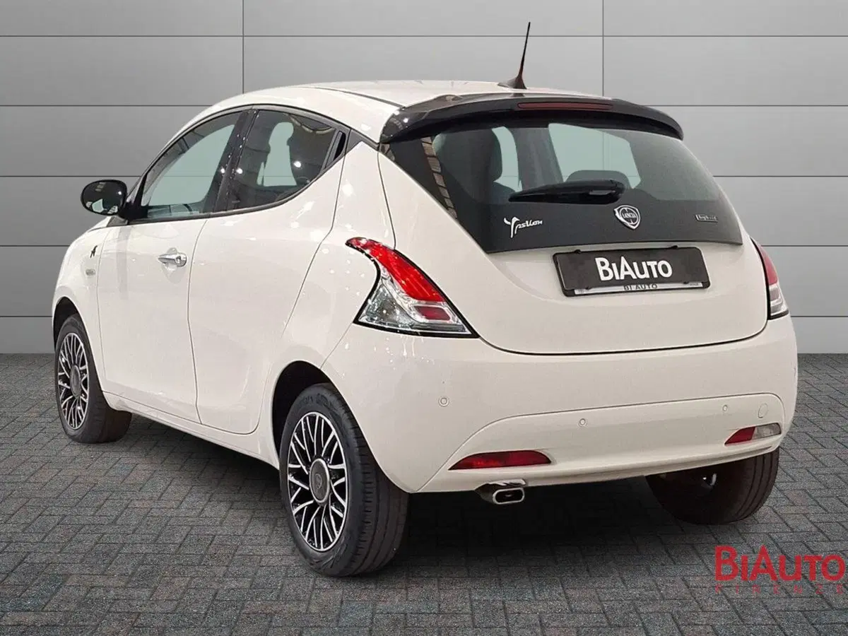 Lancia Ypsilon usata a Firenze (4)