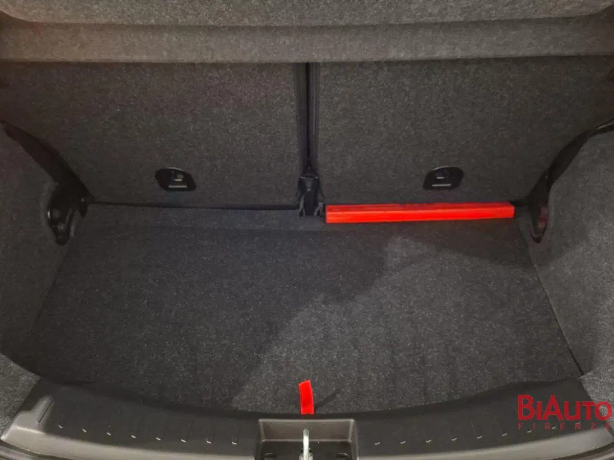Lancia Ypsilon usata a Firenze (5)