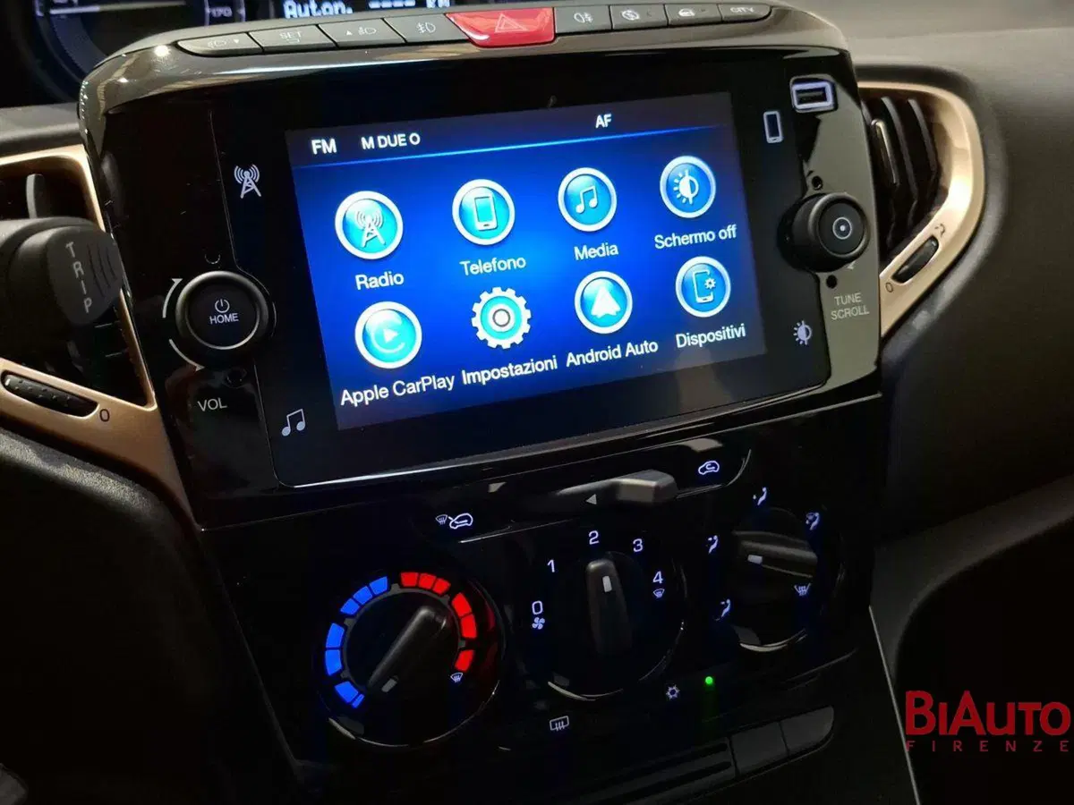 Lancia Ypsilon usata a Firenze (9)