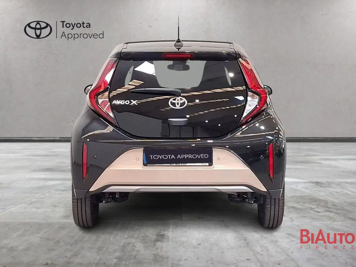 Toyota Aygo X usata a Firenze (12)