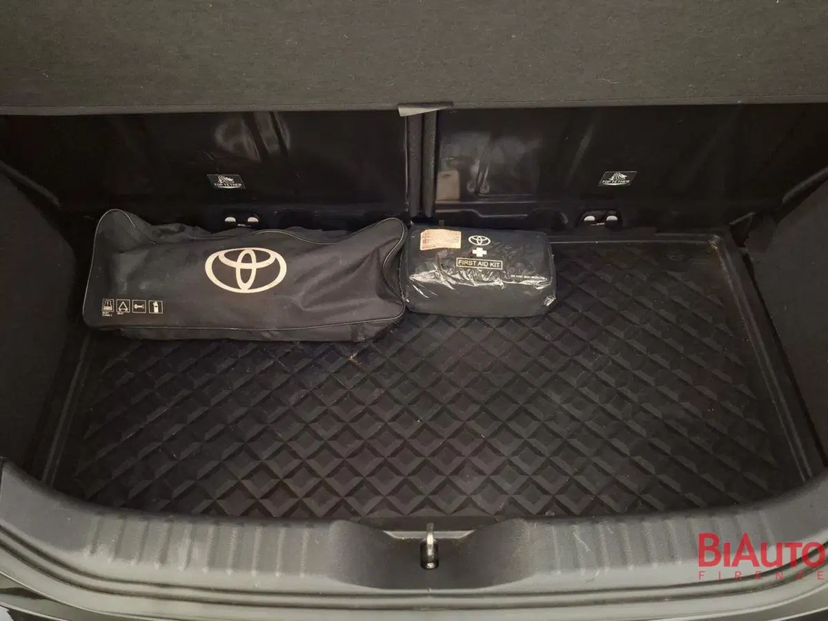 Toyota Aygo X usata a Firenze (6)