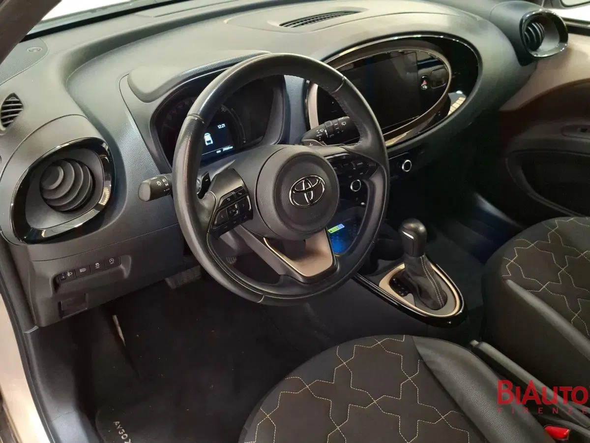 Toyota Aygo X usata a Firenze (7)