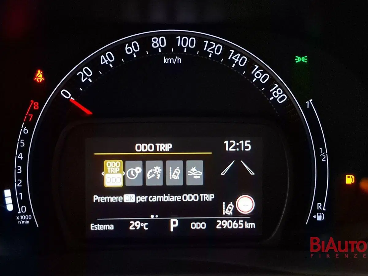 Toyota Aygo X usata a Firenze (9)
