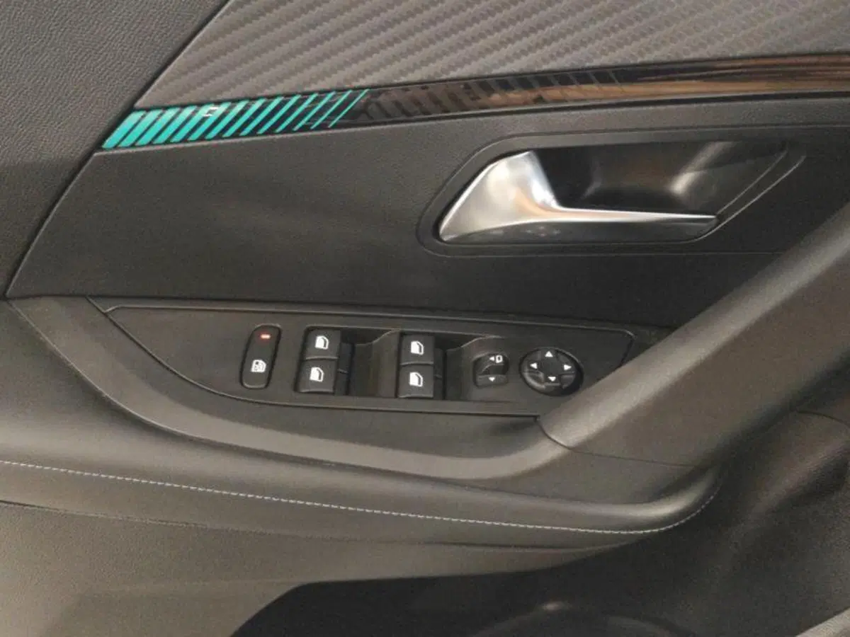 Peugeot 2008 usata a Genova (11)
