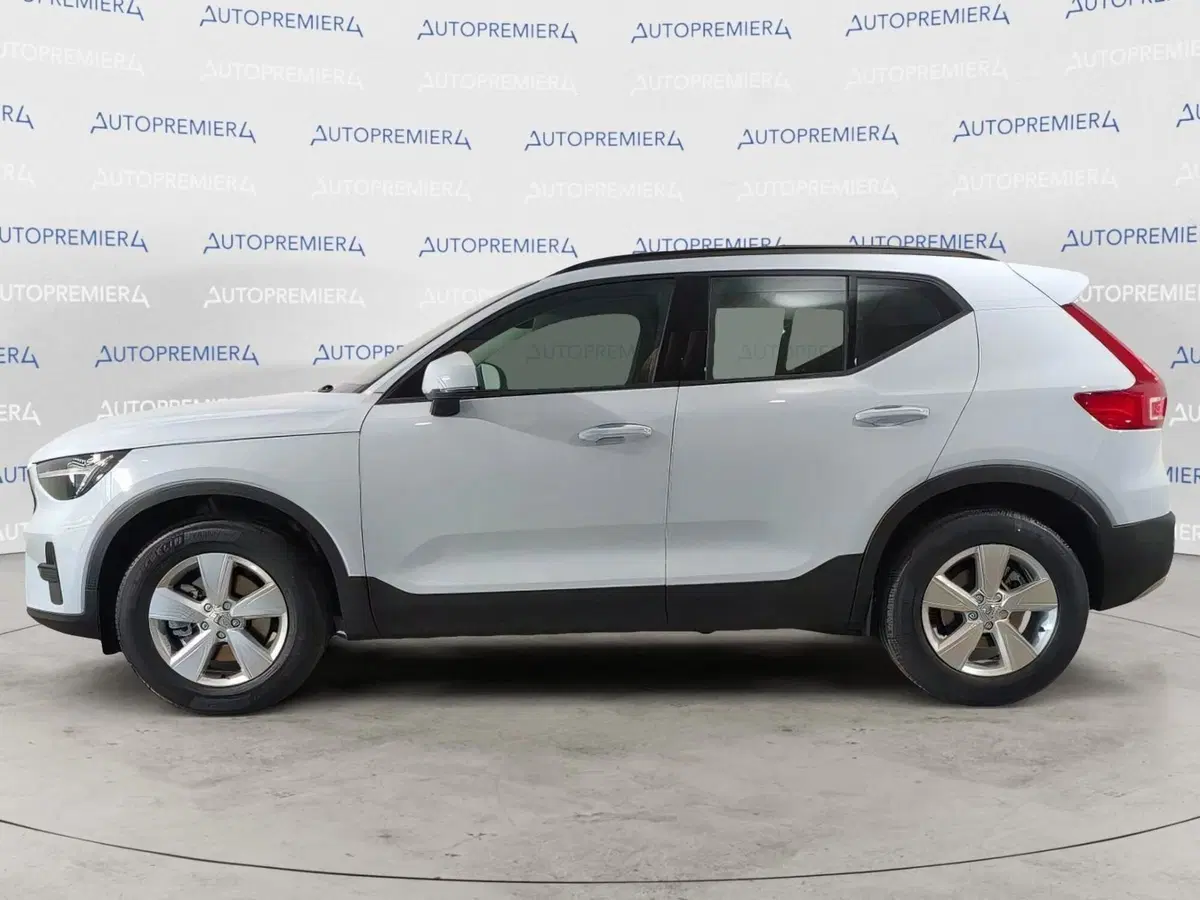 Volvo XC40 nuova a Como (3)
